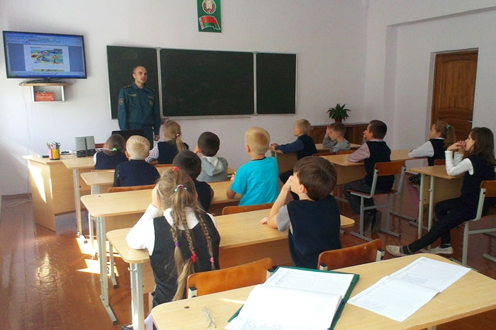 В Гродненском районе продолжается республиканская акция «В центре внимания – дети!»