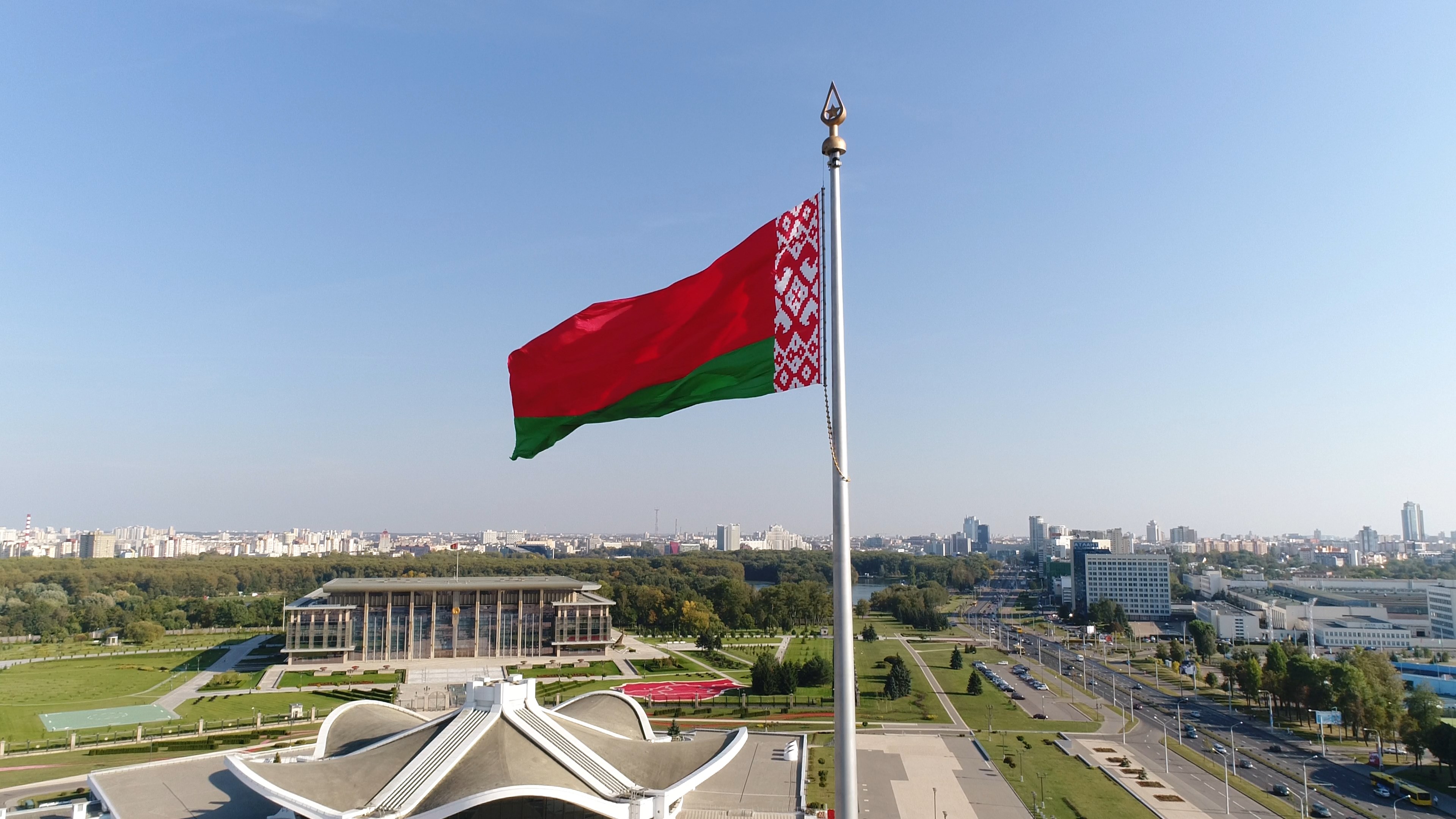 Букварь для гражданина: Обсуждаем директиву о реализации основ идеологии белорусского государства
