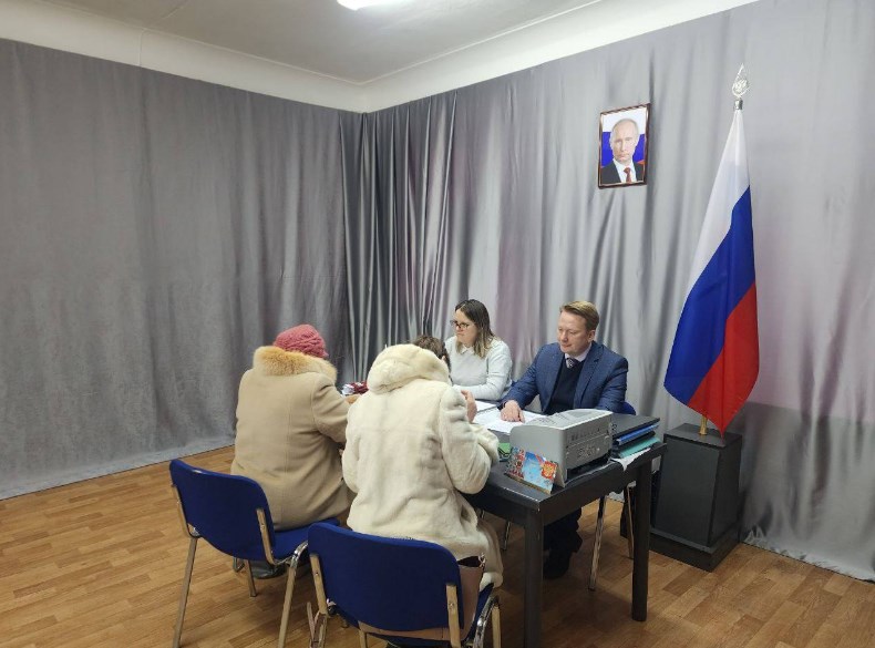 Генконсульство России в Гродно приняло первых посетителей