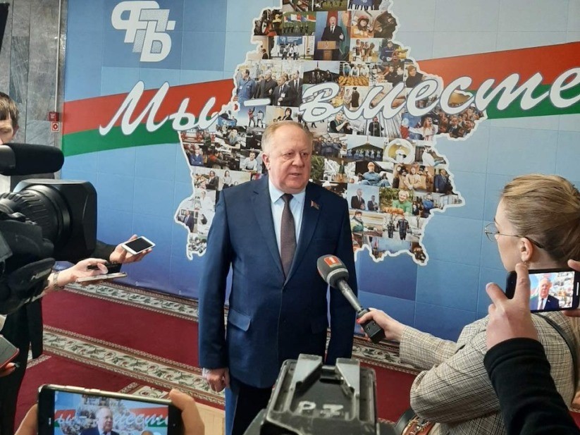 Член Президиума Совета Республики Виктор Лискович принял участие в работе общественного информационного центра по наблюдению за референдумом