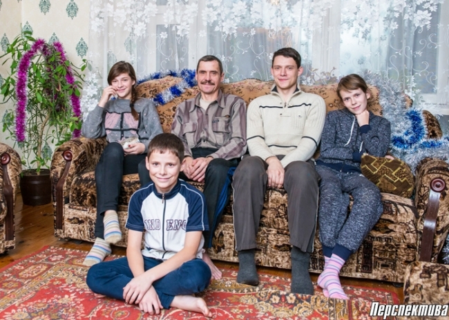 Многодетных отцов Гродненского района поздравили в рамках акции «Спасибо вам, папы!»