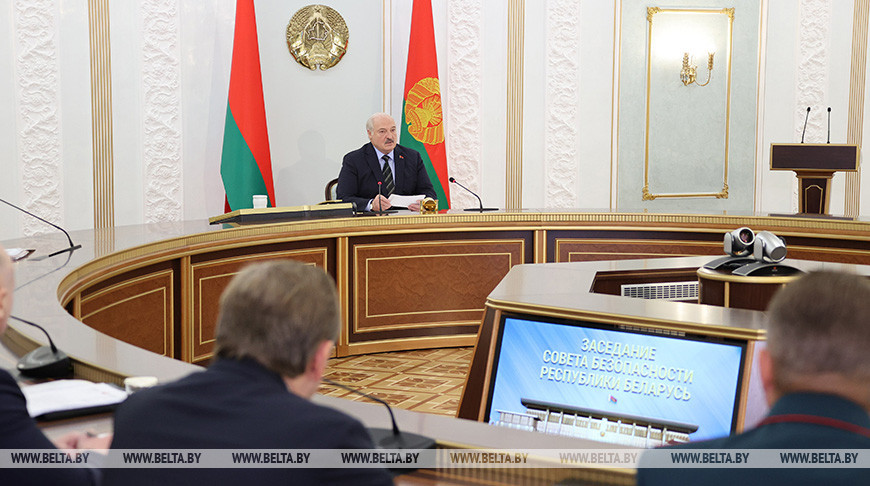 Лукашенко собрал заседание Совбеза по вопросам обеспечения национальной безопасности Беларуси
