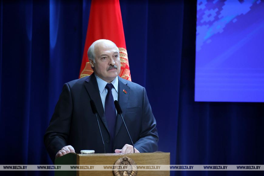 Александр Лукашенко: необоснованный рост цен, особенно на социально значимые товары, недопустим