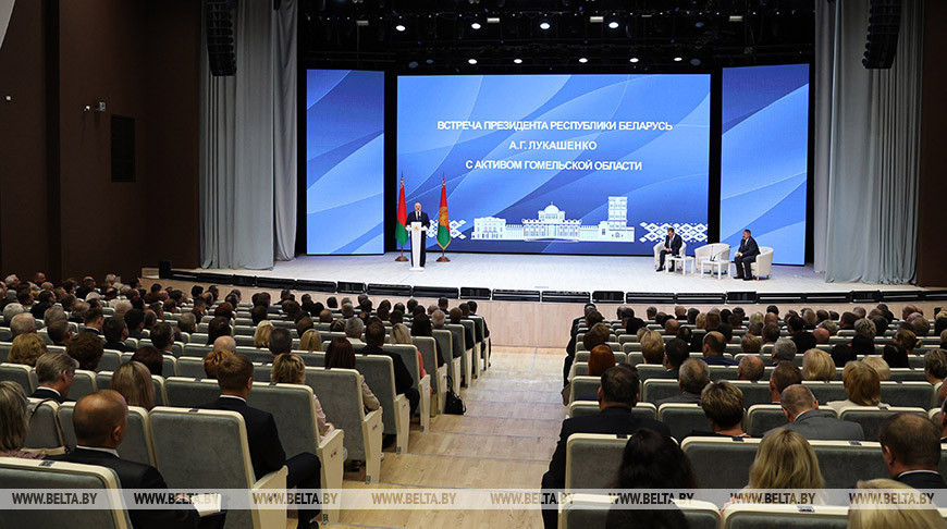 Александр Лукашенко встречается сегодня с активом Гомельской области