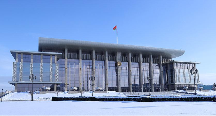 Александр Лукашенко наградил Рапоту орденом Почета