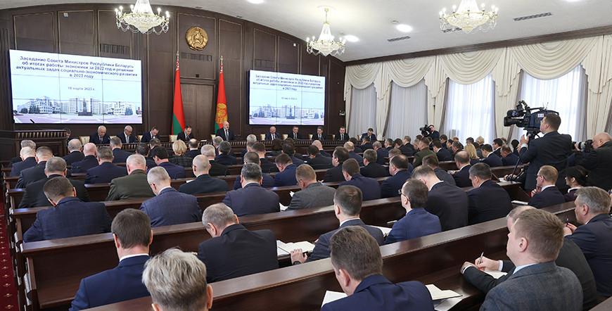 Александр Лукашенко: ни экономически, ни политически никому не удалось сломить Беларусь и не удастся