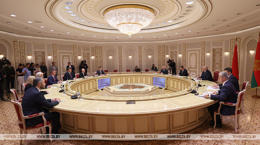 Александр Лукашенко предложил создать в Курской области совместные производства