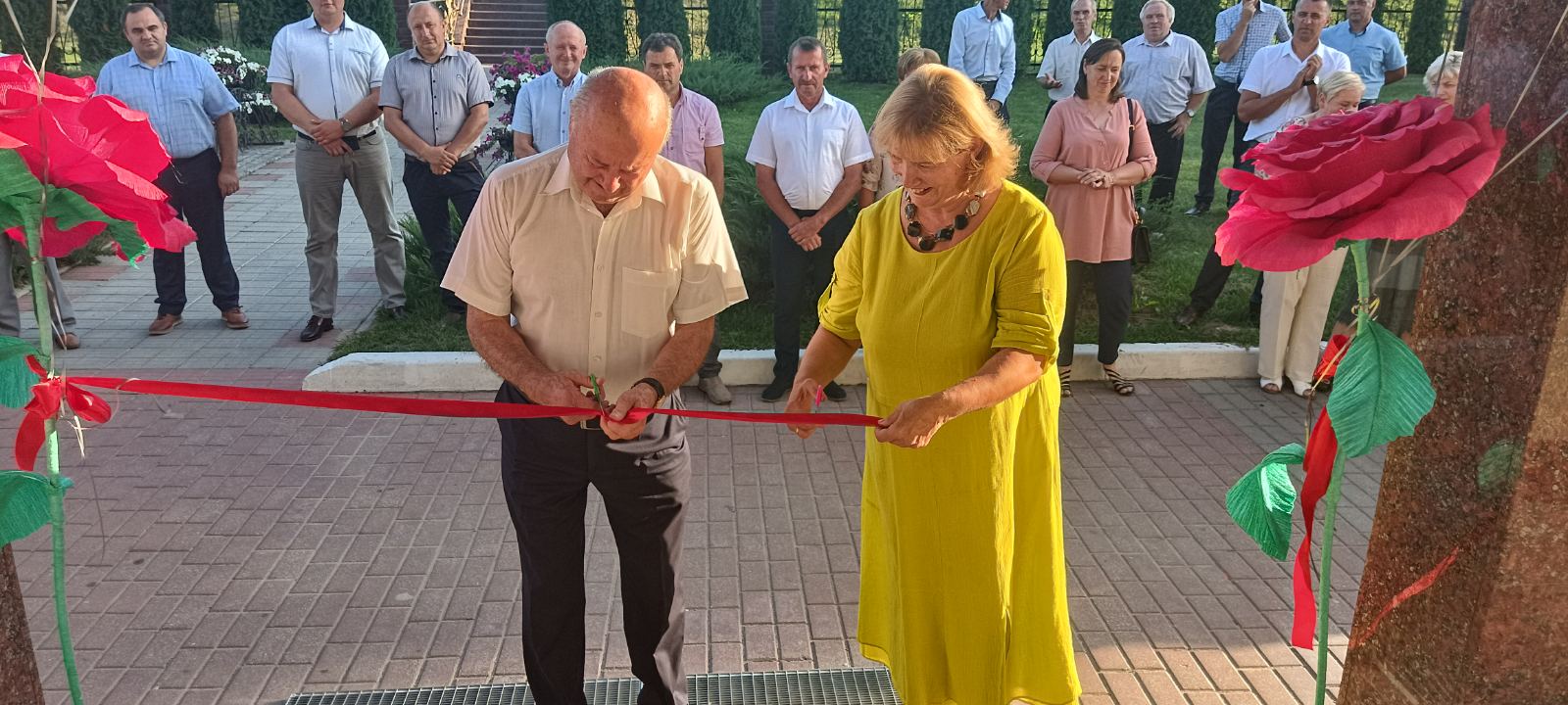 Фотофакт: В агрогородке Свислочь после капитального ремонта открылось кафе «Крынічка»