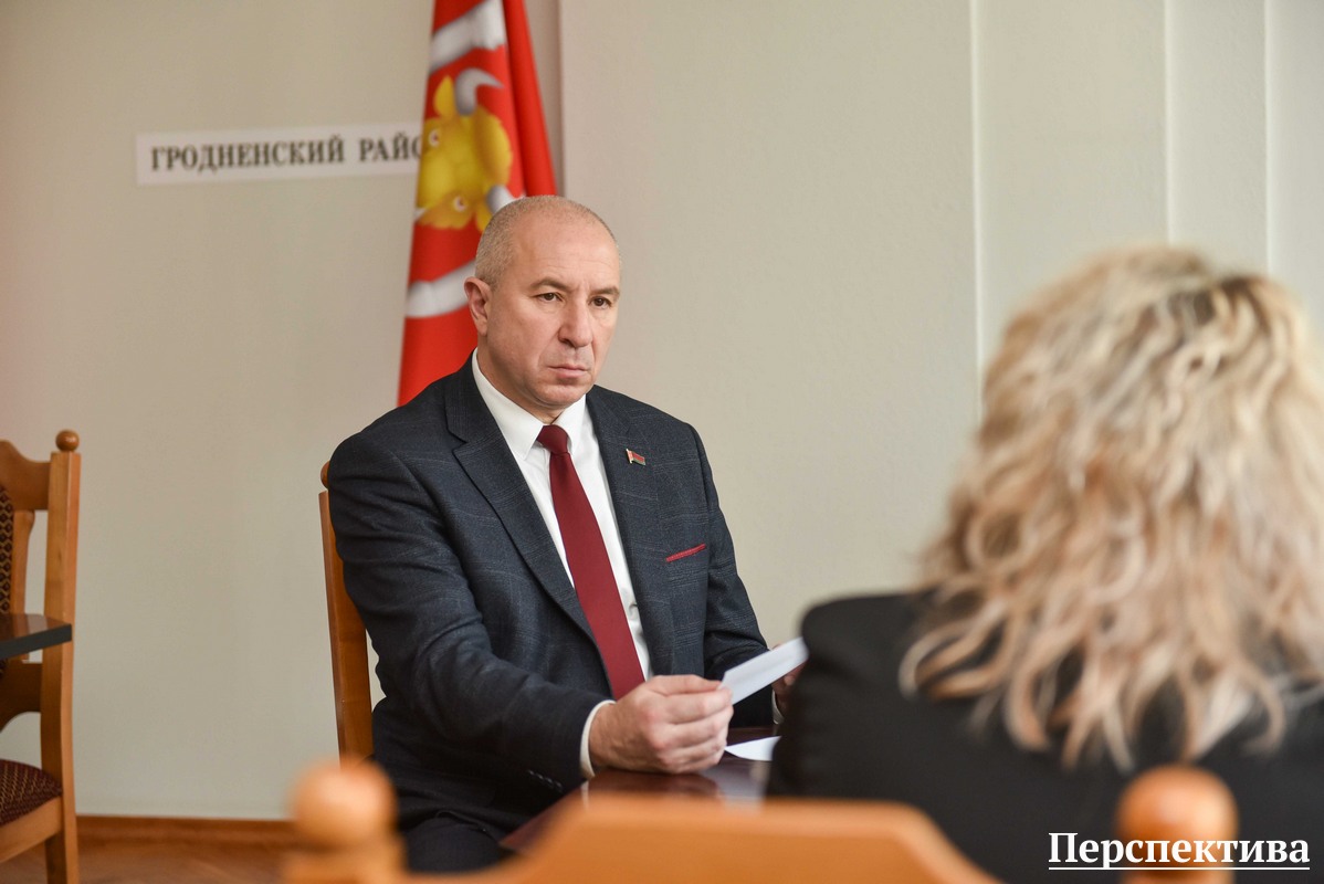 Выездной прием граждан в Гродненском райисполкоме провел помощник Президента – инспектор по Гродненской области Юрий Караев