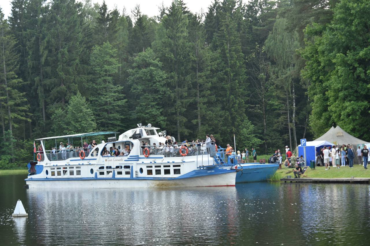 Гонки на катамаранах, водяная завеса, фестиваль красок. "Праздник моря" пройдет на Августовском канале