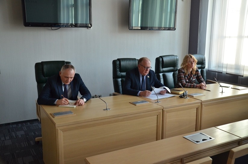 Член Президиума Совета Республики Виктор Лискович провел встречу в формате открытого диалога
