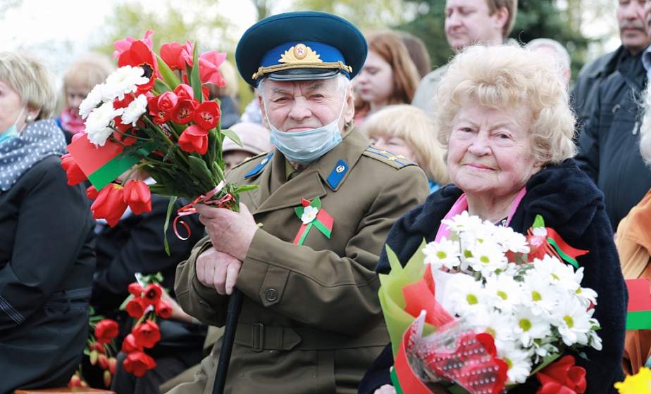 Новые сорта сирени пополнили аллею в Коложском парке в рамках международного проекта «Сирень Победы – Сад Мира»
