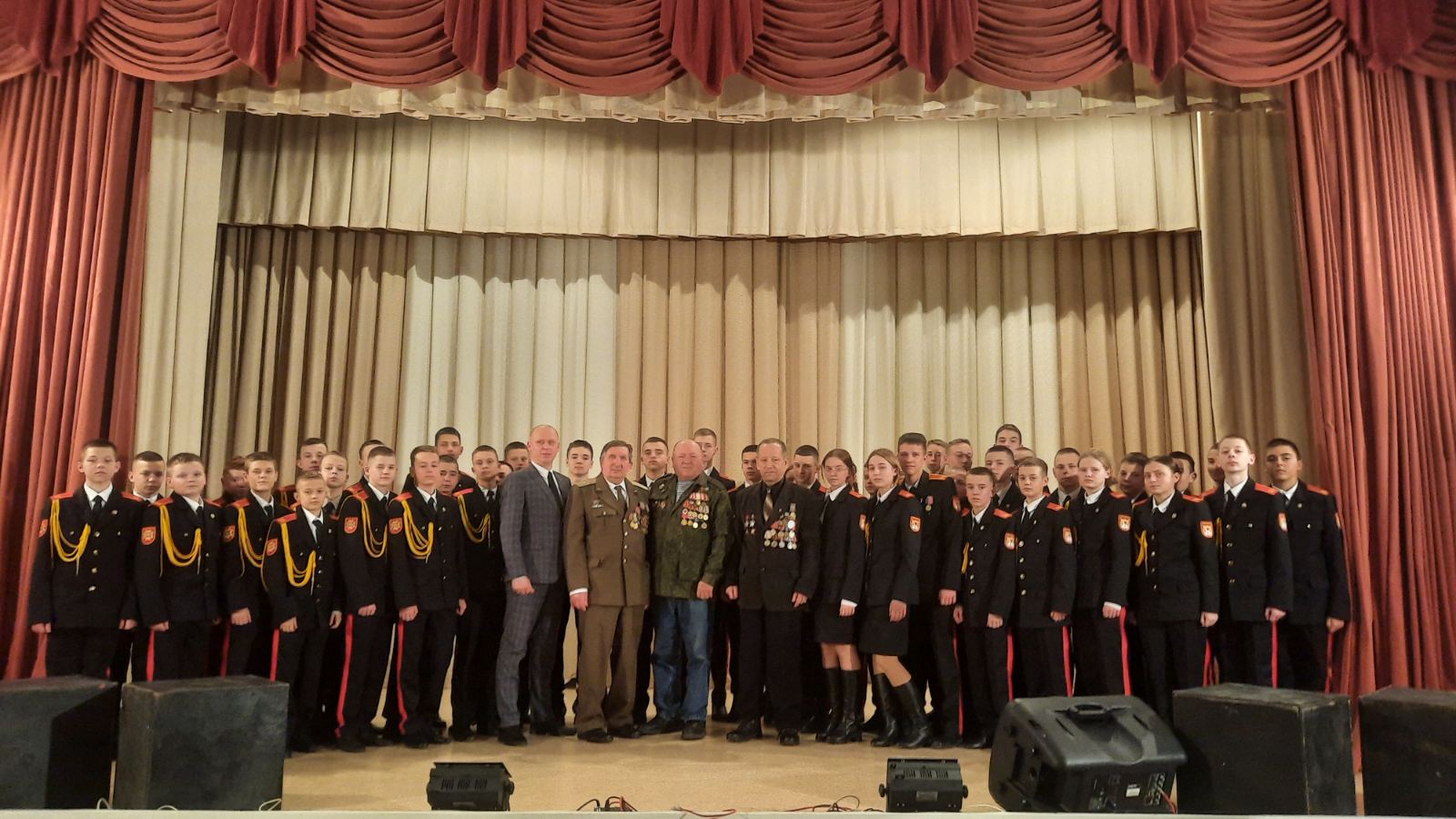 В агрогородке Поречье состоялась диалоговая площадка с участием школьников и воинов-интернационалистов
