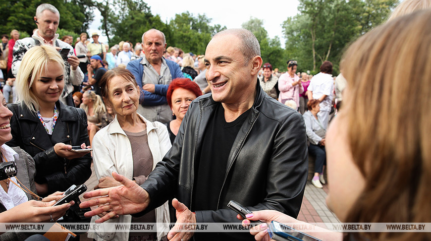 Александр Лукашенко поздравил народного артиста России Михаила Турецкого с 60-летием
