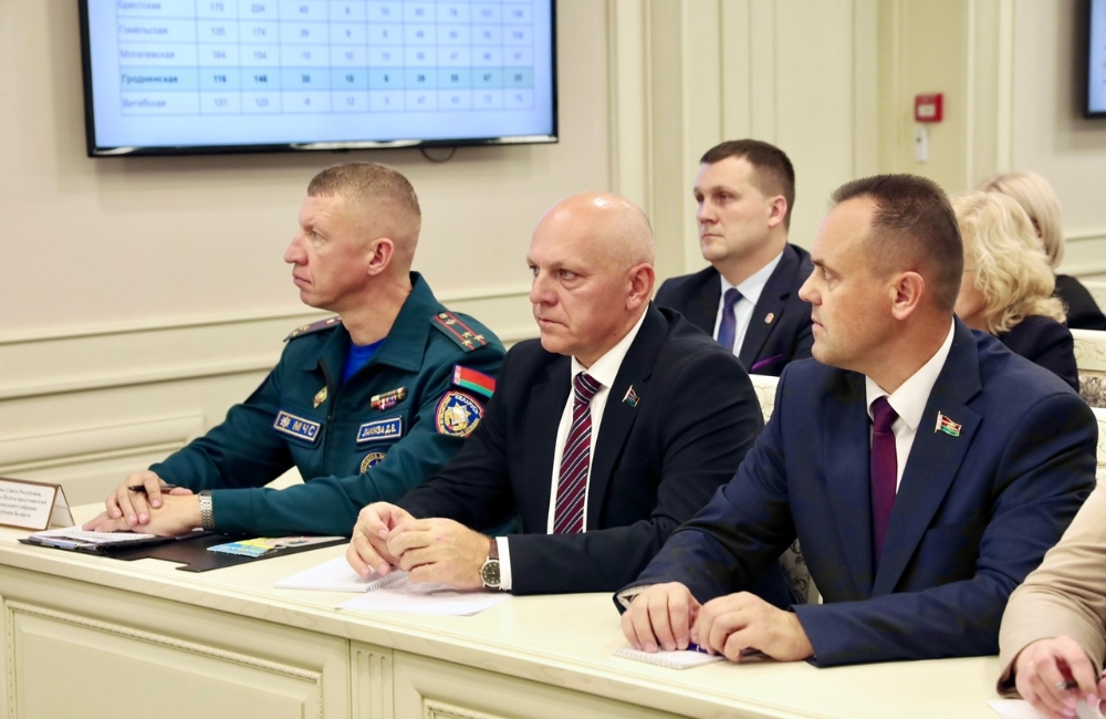 Павел Ошурик и Андрей Жамойда приняли участие в заседании Гродненского областного исполнительного комитета 