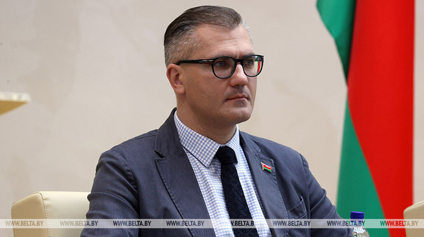 «Понятная позиция. Но что стоит за ней?» Вадим Гигин ответил критикам нового проекта Конституции