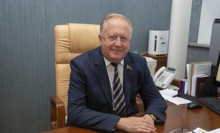 Член Президиума Совета Республики Виктор Лискович посетил объекты социальной сферы Гомельского района