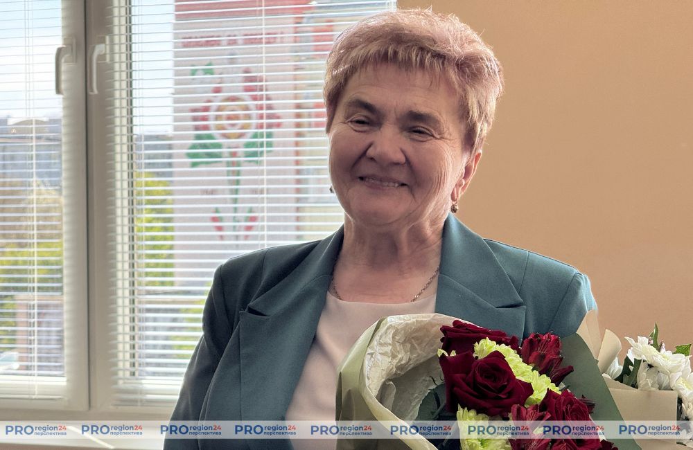 В Гродненском райисполкоме чествовали ветерана труда Янину Манько с 70-летием