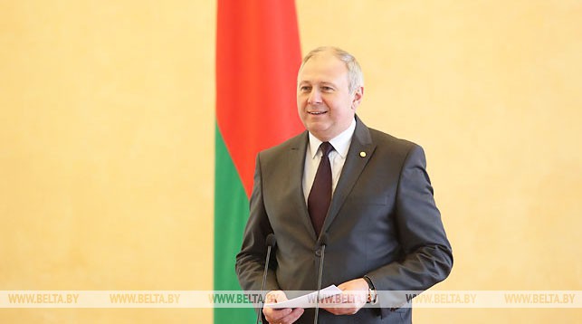 Румас вручил госнаграды более 190 представителям различных сфер