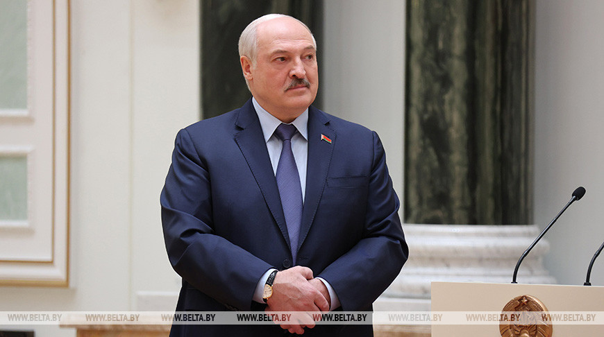 Александр Лукашенко: приняв обновленную Конституцию, белорусы отстаивают свои традиции