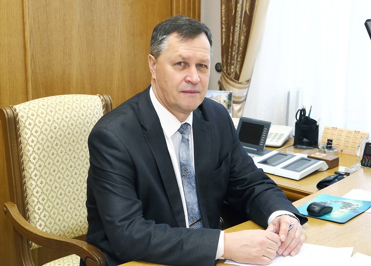 Сегодня белорусы к представителям власти смогут обратиться на прямые телефонные линии