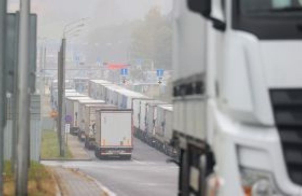 Въезда в ЕС ожидают около 700 большегрузов Въезда в ЕС ожидают около 700 большегрузов