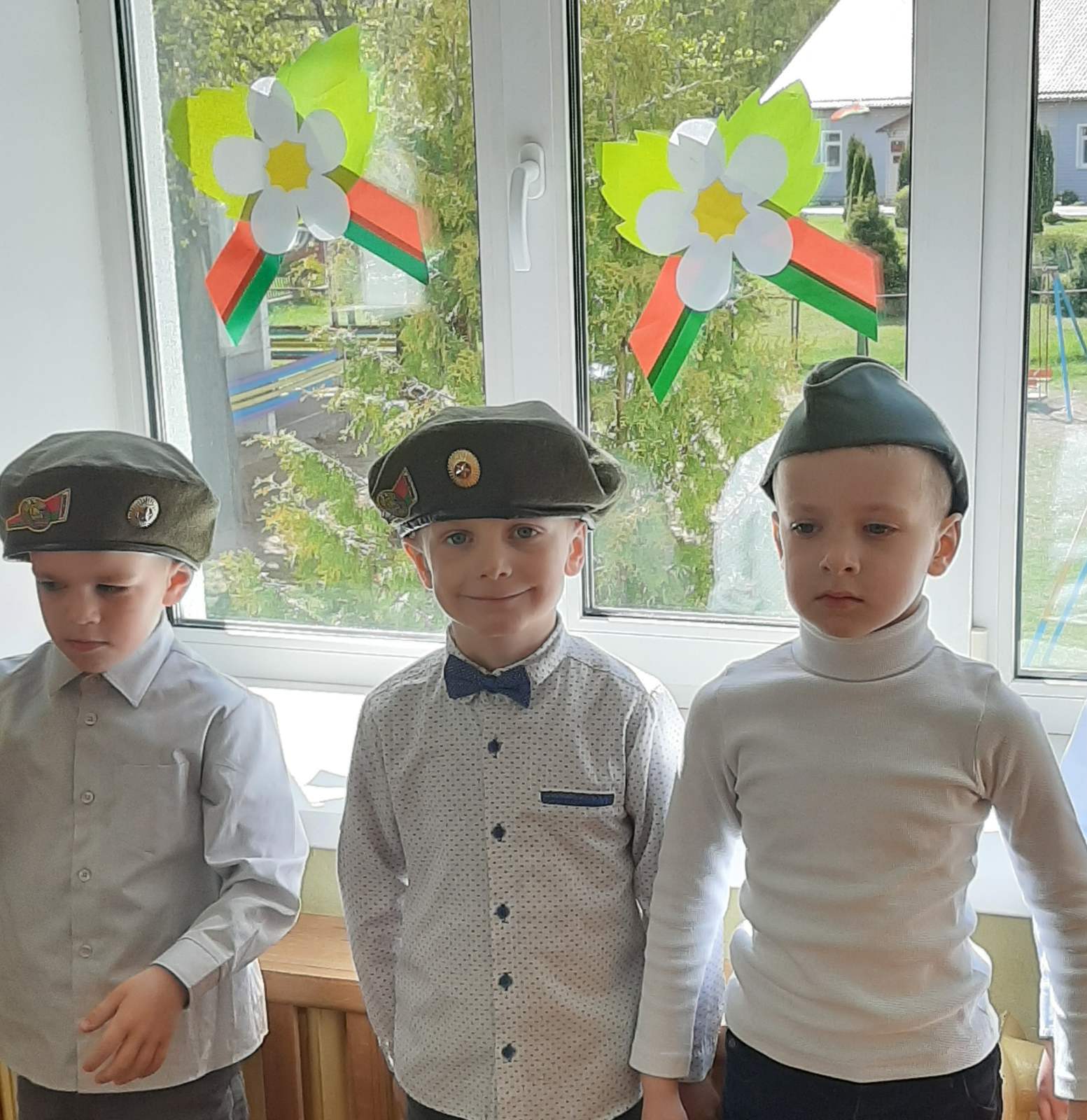 В Гродненском районе подключились к республиканской акции "Цветок Победы в каждом окне"