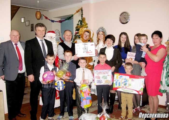 Воспитанникам Дома семейного типа в Скиделе в канун Нового года подарили подарки