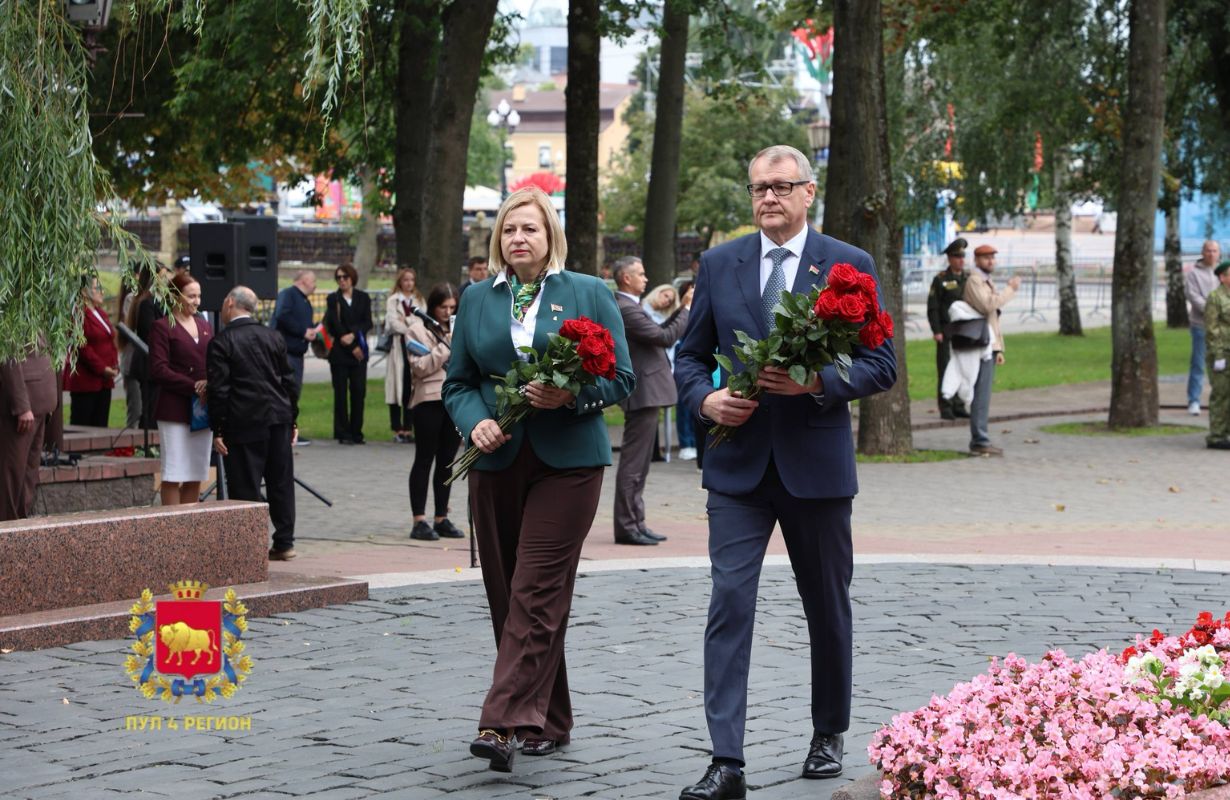 "Наши возможности и развитие - благодаря им". В Гродно почтили память погибших в годы ВОВ "Наши возможности и развитие - благодаря им". В Гродно почтили память погибших в годы ВОВ