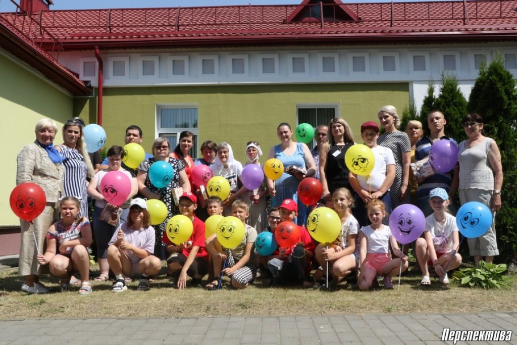 Бывшая воспитанница Гродненского районного социально-педагогического центра поблагодарила сотрудников центра за заботу