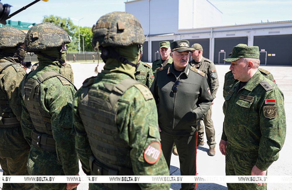 Ядерная тренировка и ВКС с Путиным, присяга, разговор с Макроном и "россиеобразующая" область. Итоги недели Президента