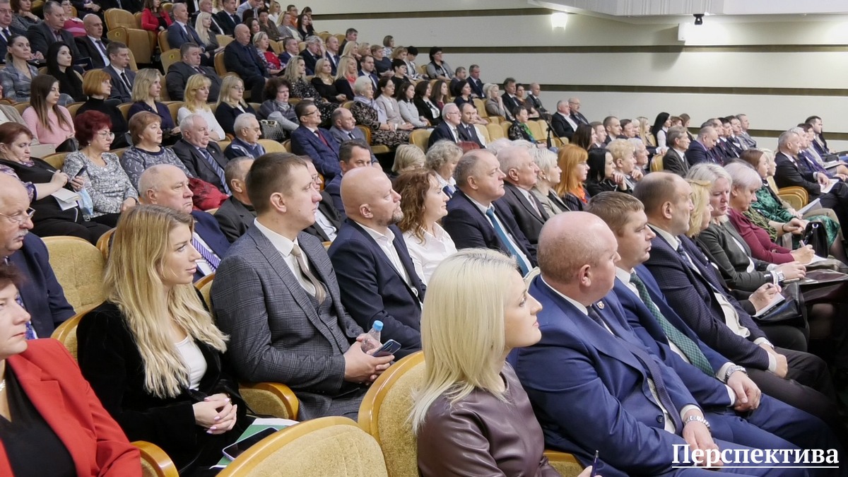 Разъясняли и принимали предложения: в облисполкоме подвели итоги диалоговых площадок по обсуждению законопроектов о ВНС
