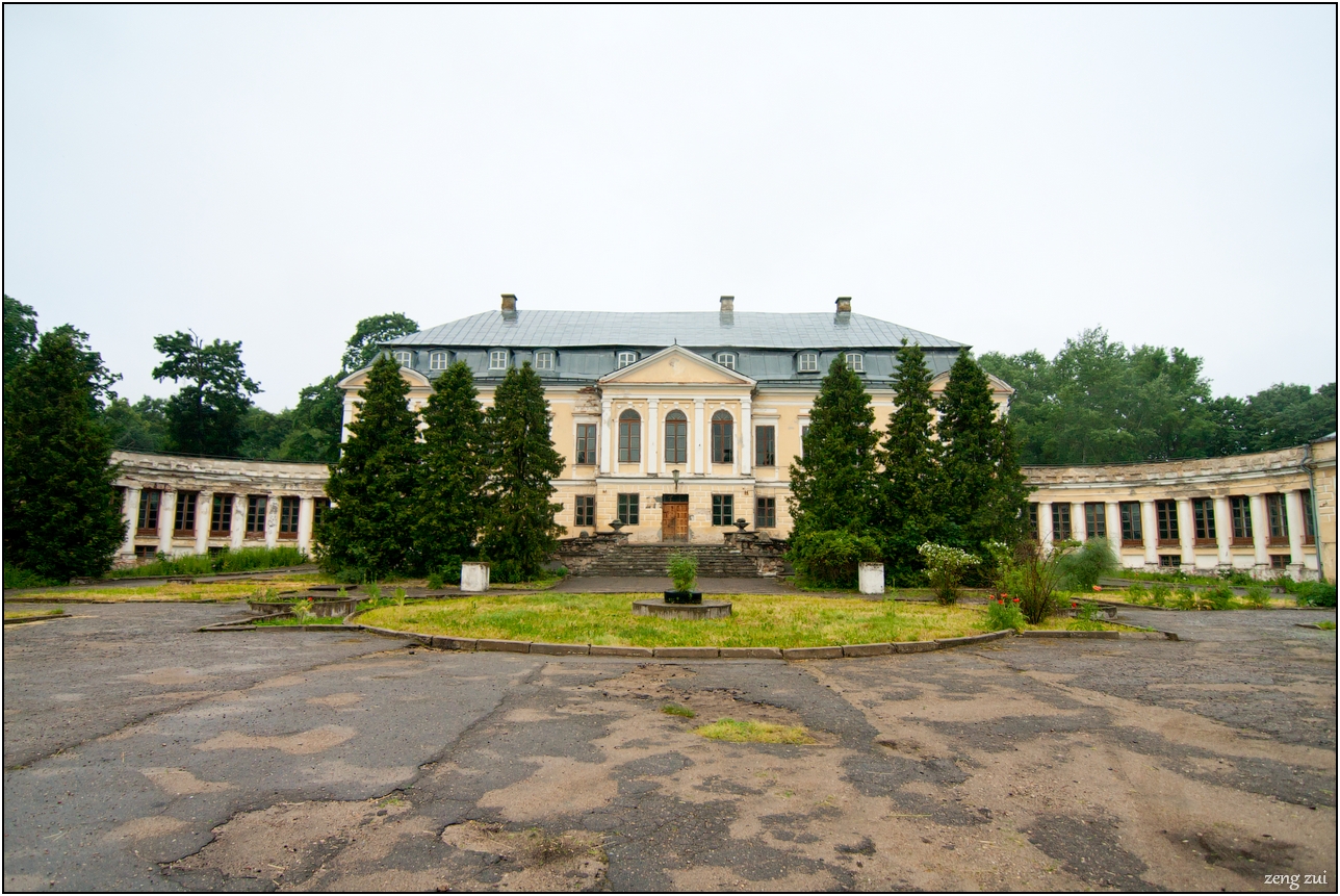 История дворцово-паркового комплекса в Святске
