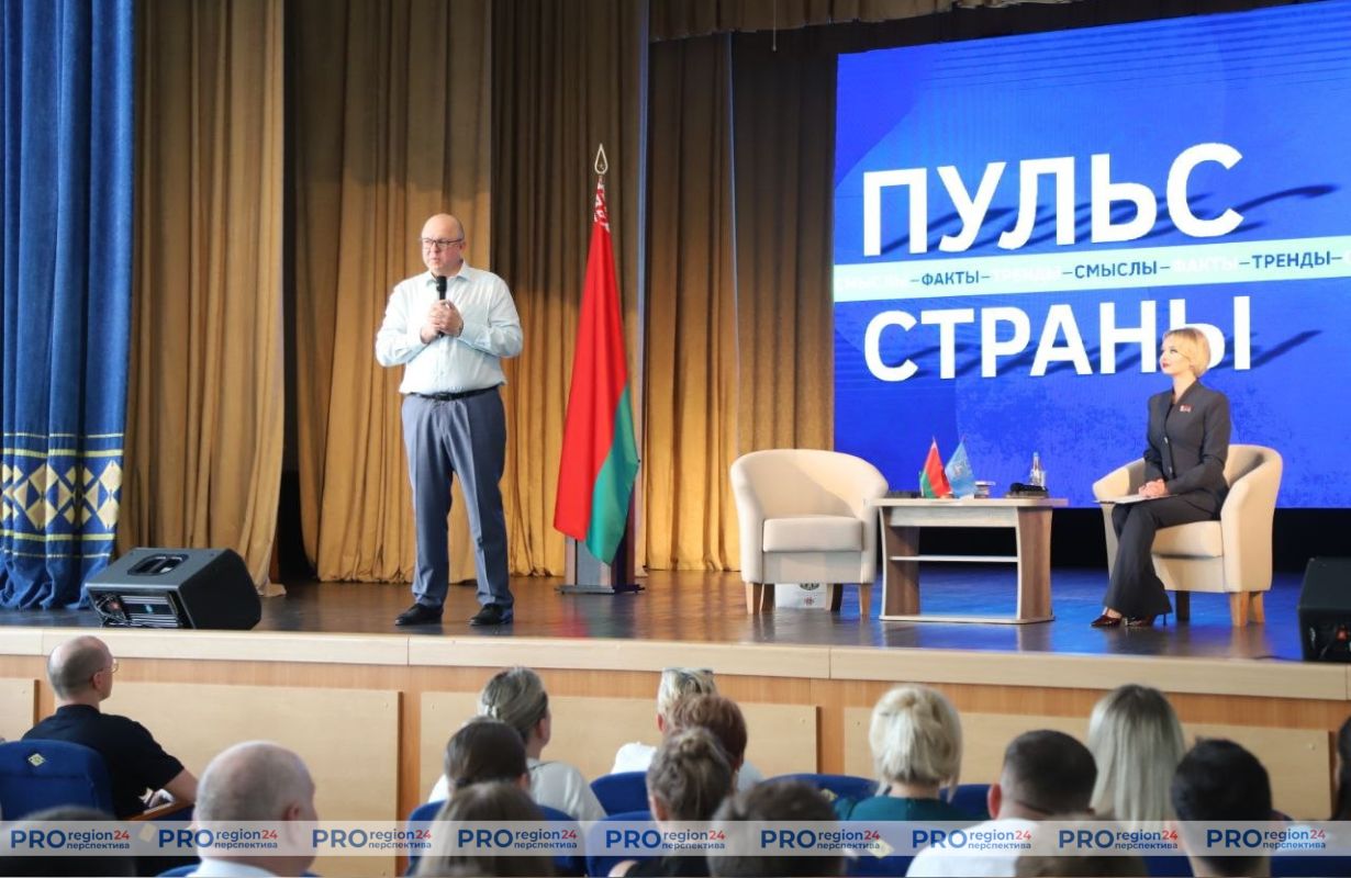 Министр информации Беларуси Дмитрий Жук встретился с гродненцами Министр информации Беларуси Дмитрий Жук встретился с гродненцами