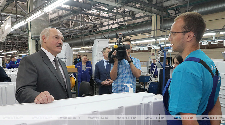 "Это пример для других" - Александр Лукашенко о работе "Атланта" в период пандемии