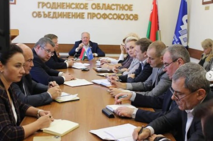 Виктор Лискович провёл плановое совещание с председателями отраслевых профсоюзов