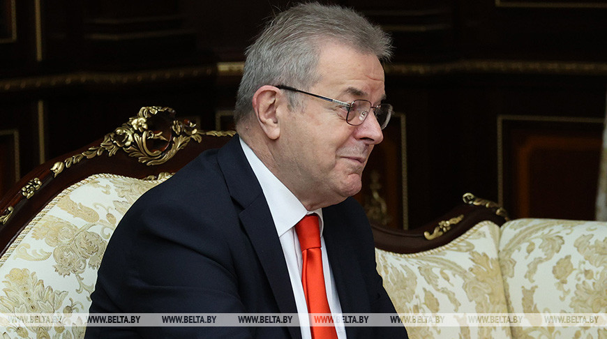 Александр Лукашенко встретился с почетным консулом Беларуси в Сербии Драгомиром Каричем