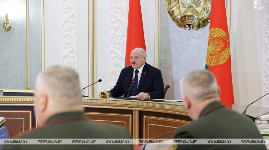 Александр Лукашенко прогнозирует высокое обострение угроз военной безопасности Беларуси