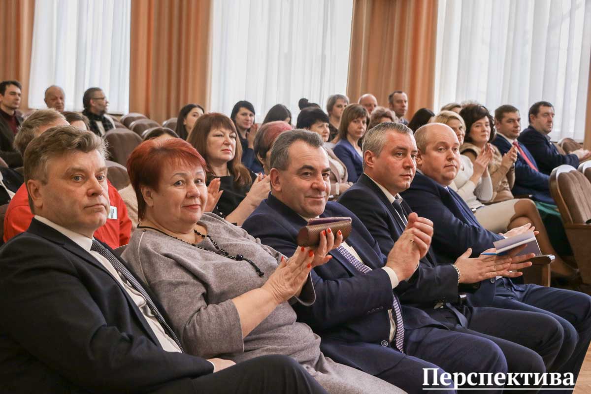 С Днем защитников Отечества и Вооруженных Сил Республики Беларусь поздравили мужчин Гродненского райисполкома