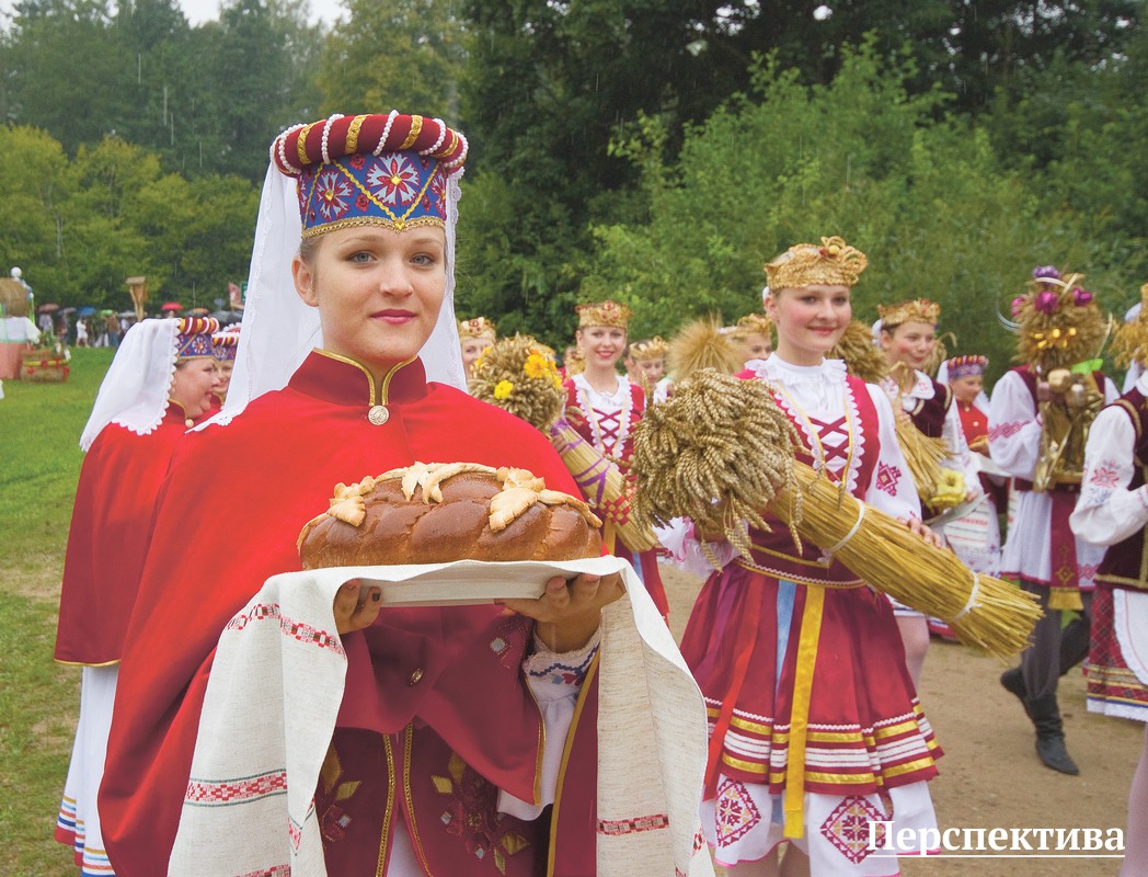 Уважаемые аграрии Гродненского района! Примите искренние поздравления с профессиональным праздником – Днем работников сельского хозяйства и перерабатывающей промышленности!