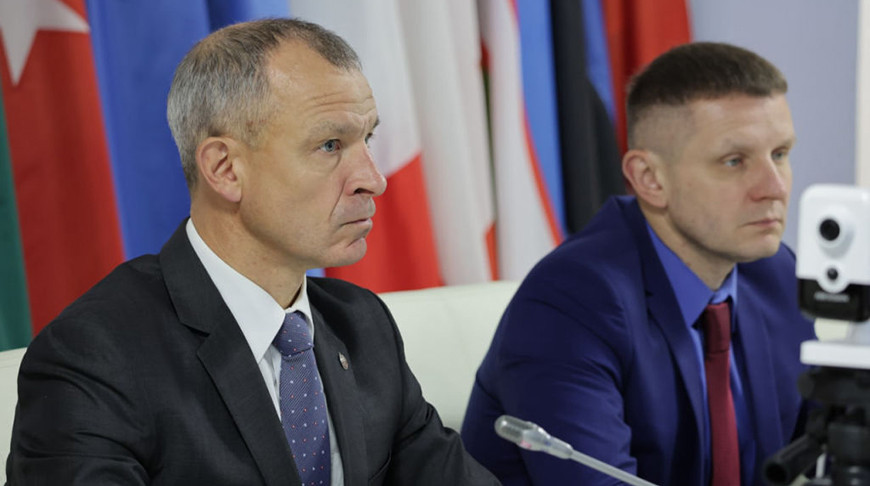 Бегун: в МВД ускоренно рассмотрели более 3 тыс. ходатайств на временное проживание граждан Украины