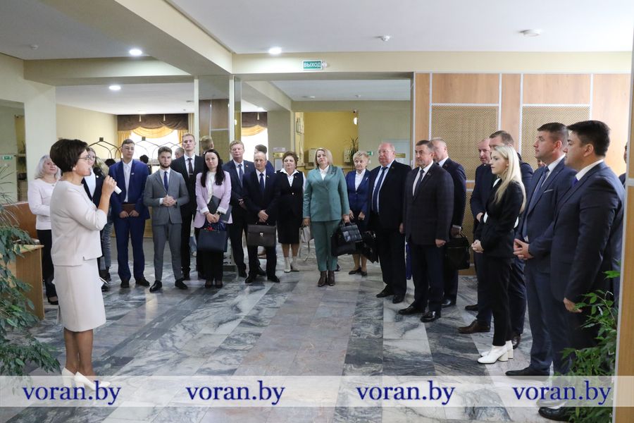 В Вороновском районе в выездном формате проходит заседание президиума областного Совета депутатов