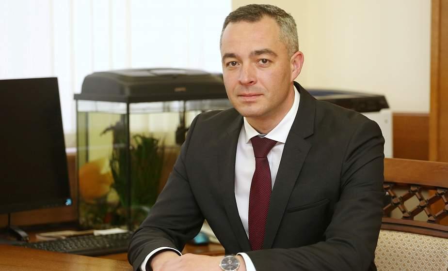 Вопросы ЖКХ и ситуация с коронавирусом. Субботнюю прямую линию провел заместитель председателя облисполкома Виталий Невера