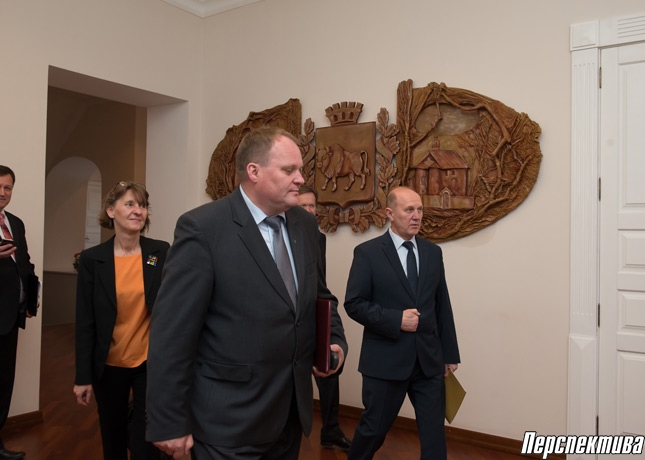 Сотрудничеству соседей необходима динамика