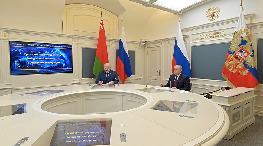 В России с участием Александра Лукашенко и Владимира Путина прошли стратегические учения с запуском гиперзвуковых ракет