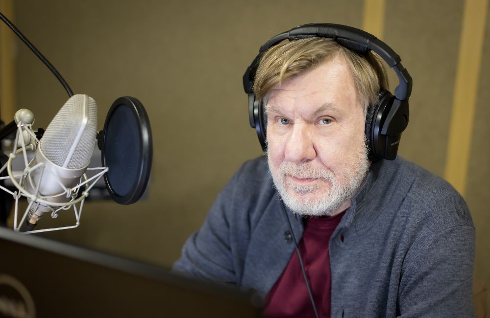 Белорусы первыми могут прочесть или прослушать «Книгу Уткина»