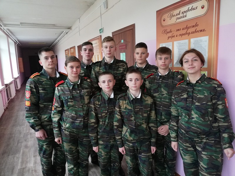 Кадеты из «Гродненского областного кадетского училища» агрогородка Поречье поздравили своих мам