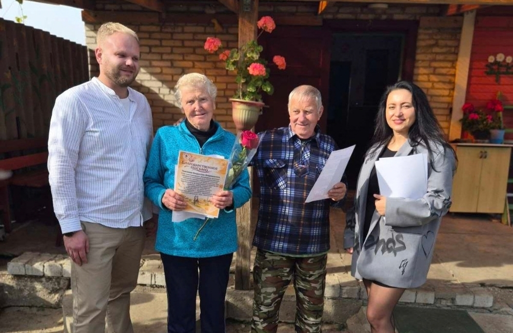 Передвижной культурный центр поздравил жителей деревень Житородь и Бакуны Передвижной культурный центр поздравил жителей деревень Житородь и Бакуны