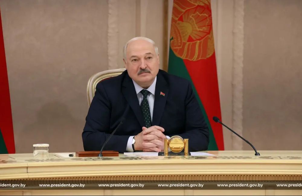 Президент Беларуси Александр Лукашенко поздравил соотечественников с Днем Независимости: