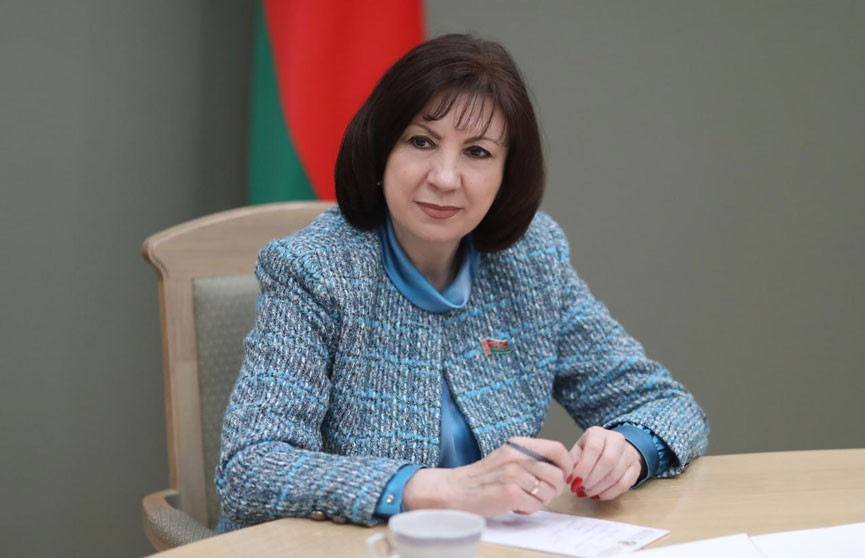 Наталья Кочанова: Государственные органы должны работать с молодыми людьми, слушать и слышать их